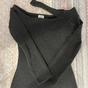 Boutique long sleeve (light sweater feel)